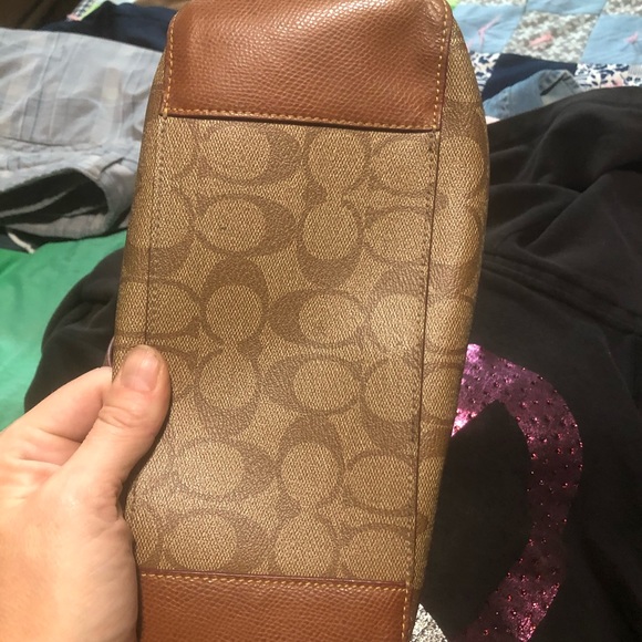 Coach purse - Picture 2 of 4
